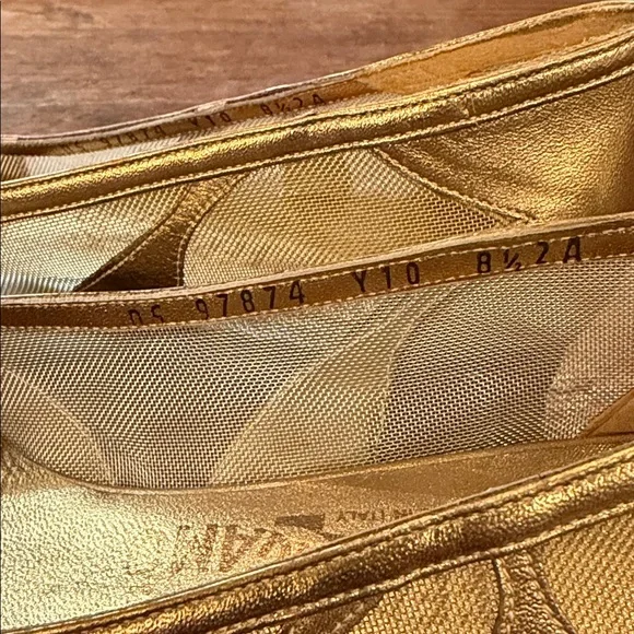 Salvatore Ferragamo Gold Flats - Picture 8 of 8